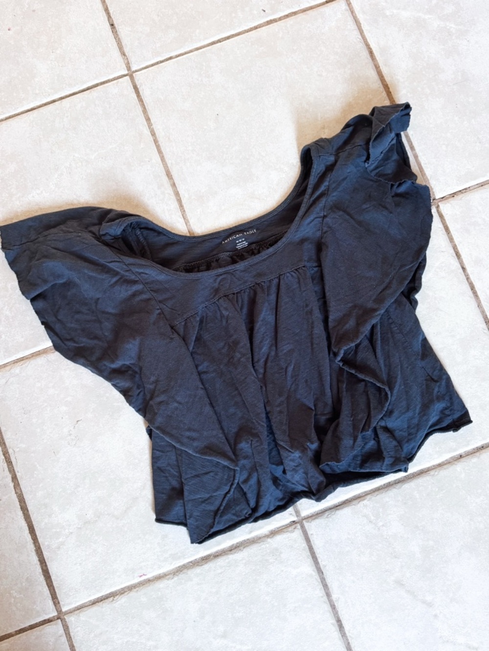 American Eagle • Flutter Sleeve Top